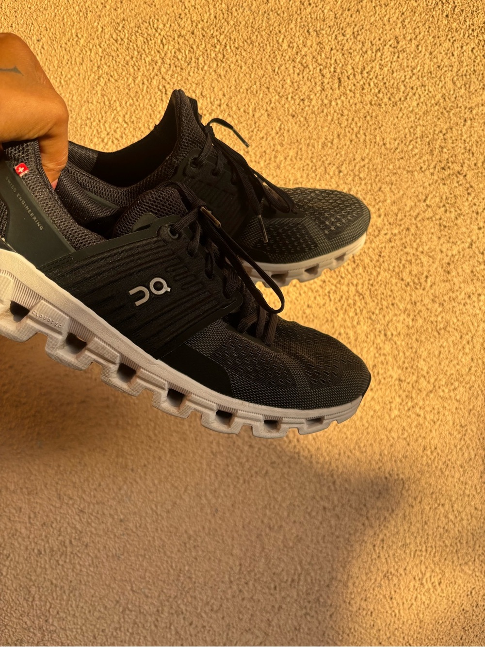 Black Womans On Running Cloudswift black sneakers